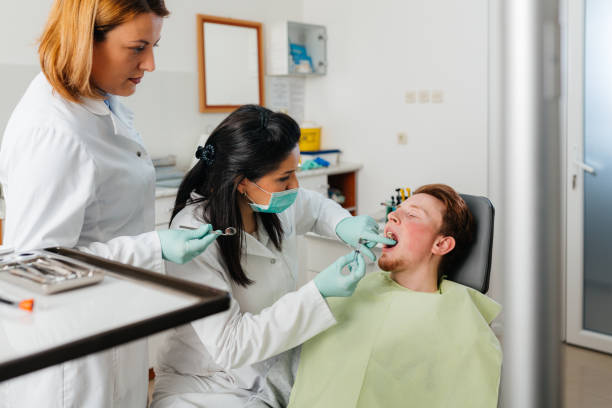 Best 24-Hour Emergency Dentist  in Teaticket, MA